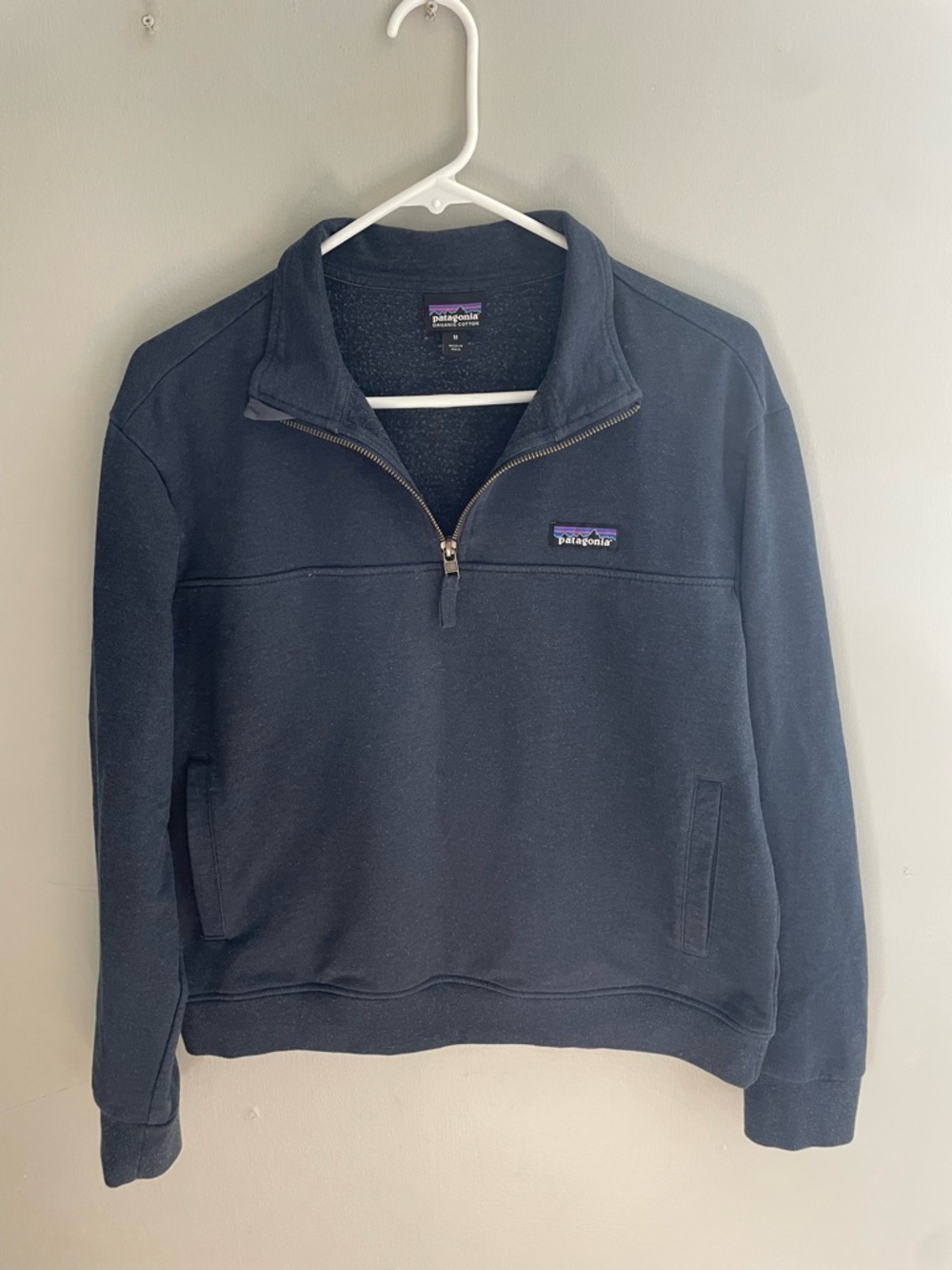 Patagonia Women’s Navy Quarter-Zip Sweater Pullover Size Medium